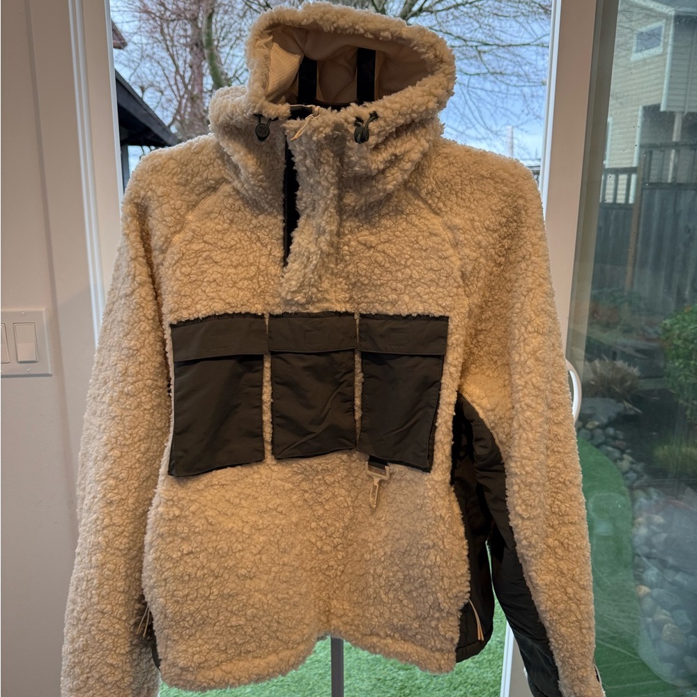RC Outdoor Supply Cozy Sherpa Fleece Pullover with forest Green Accents M